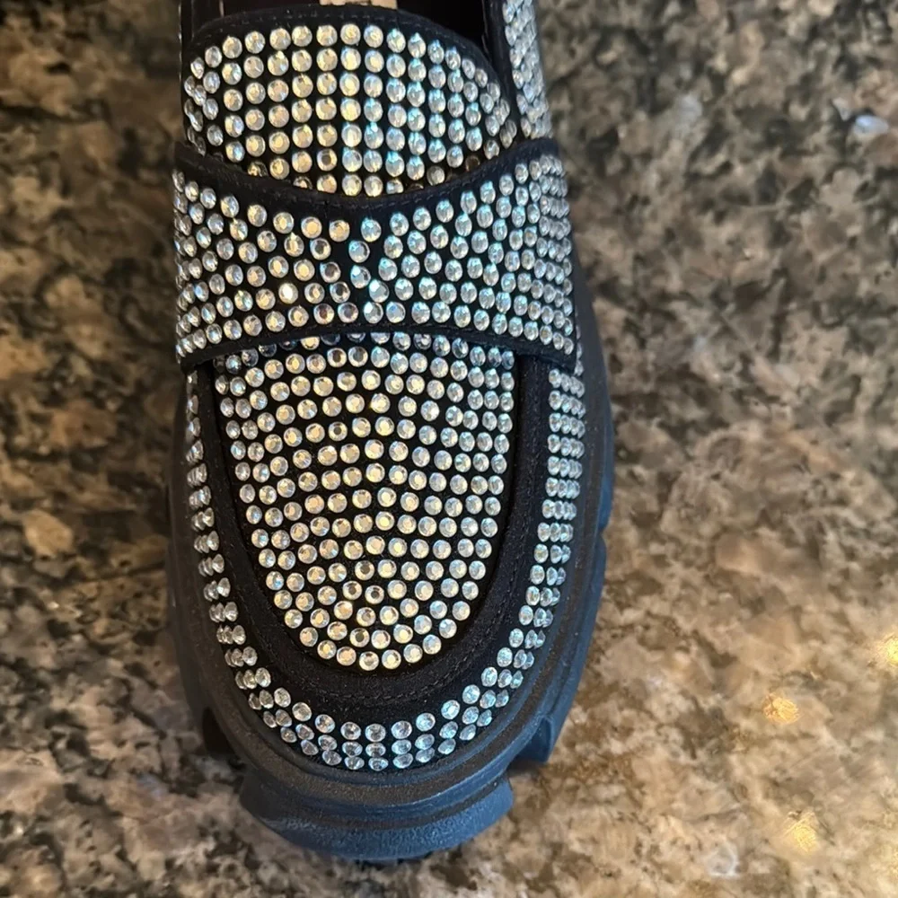 Steve Madden trifecta Black Rhinestone embellished platform Loafers NWOT
